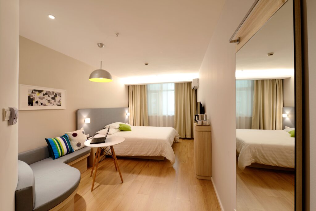 minimalistic home bedroom design
